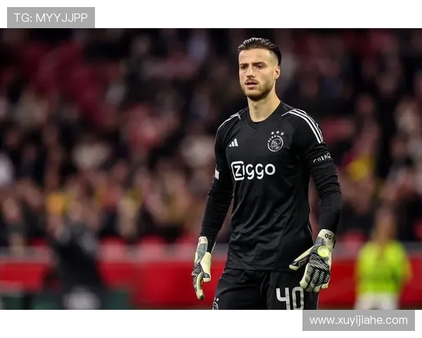 法尔克：巴黎曼联皇马明夏争抢免签于帕梅卡诺