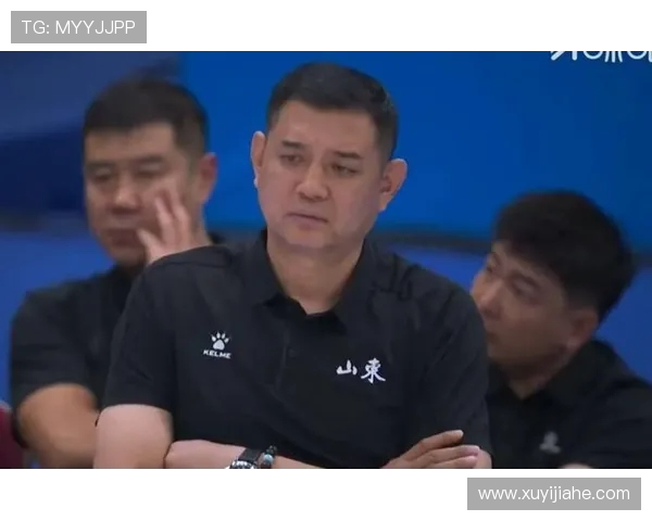 抛开裁判，山东输在哪？巩晓彬组建畸形阵容，段昂君被赶鸭子上架